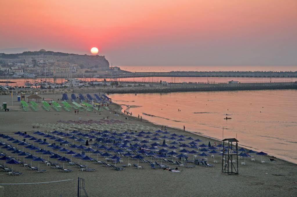 Poseidon Hotel Resmo Dış mekan fotoğraf